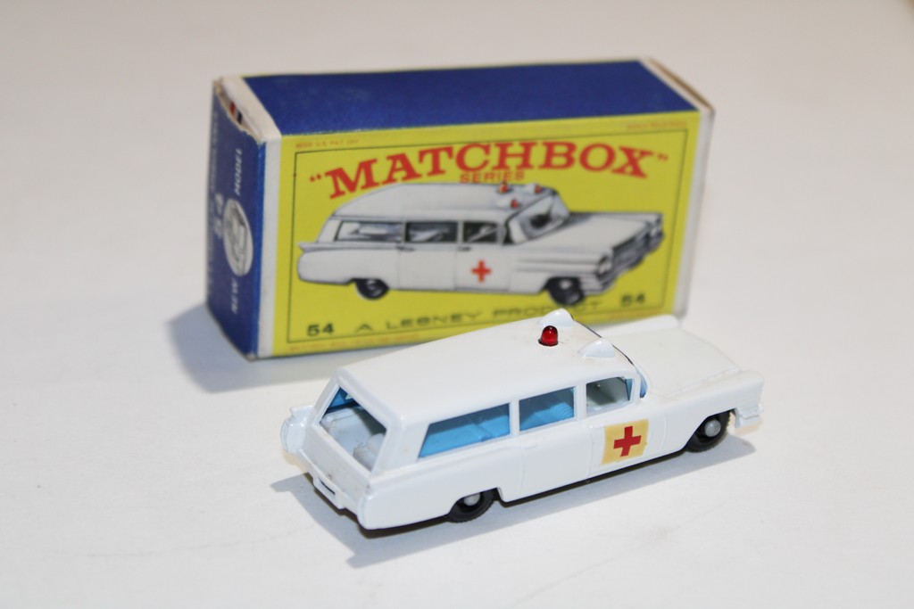 S&S CADILLAC AMBULANCE