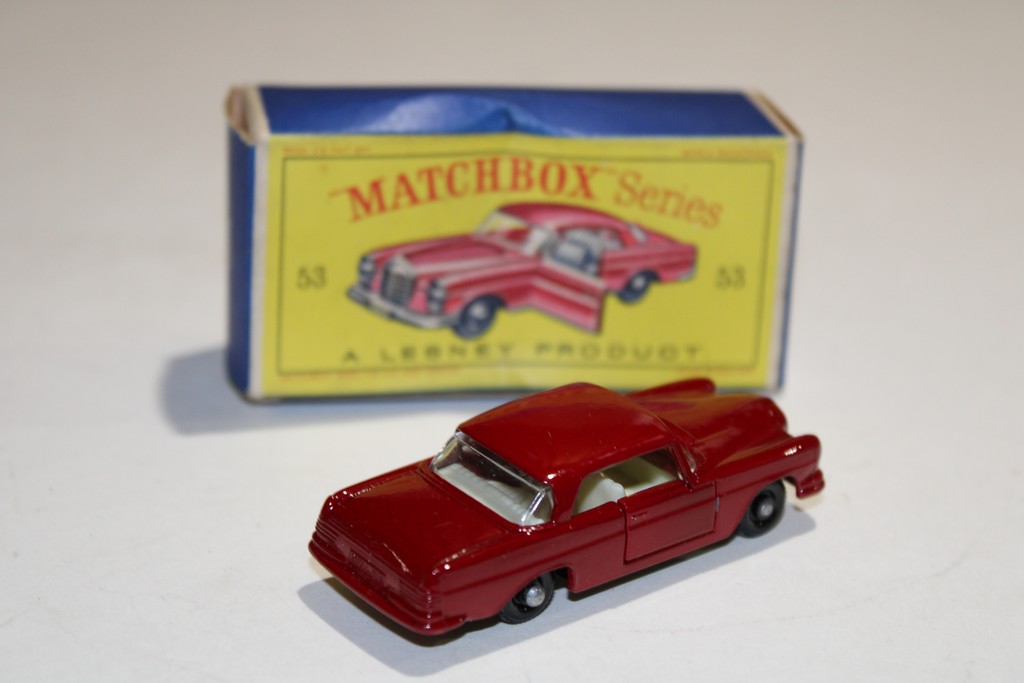 MERCEDES-BENZ COUPE - MATCHBOX 1/64