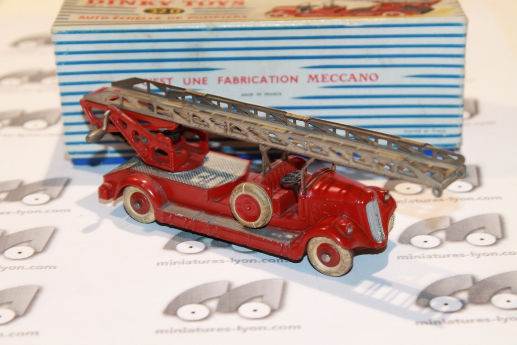 DELAHAYE AUTO-ECHELLE DE POMPIERS 1956 DINKY TOYS 1/43°