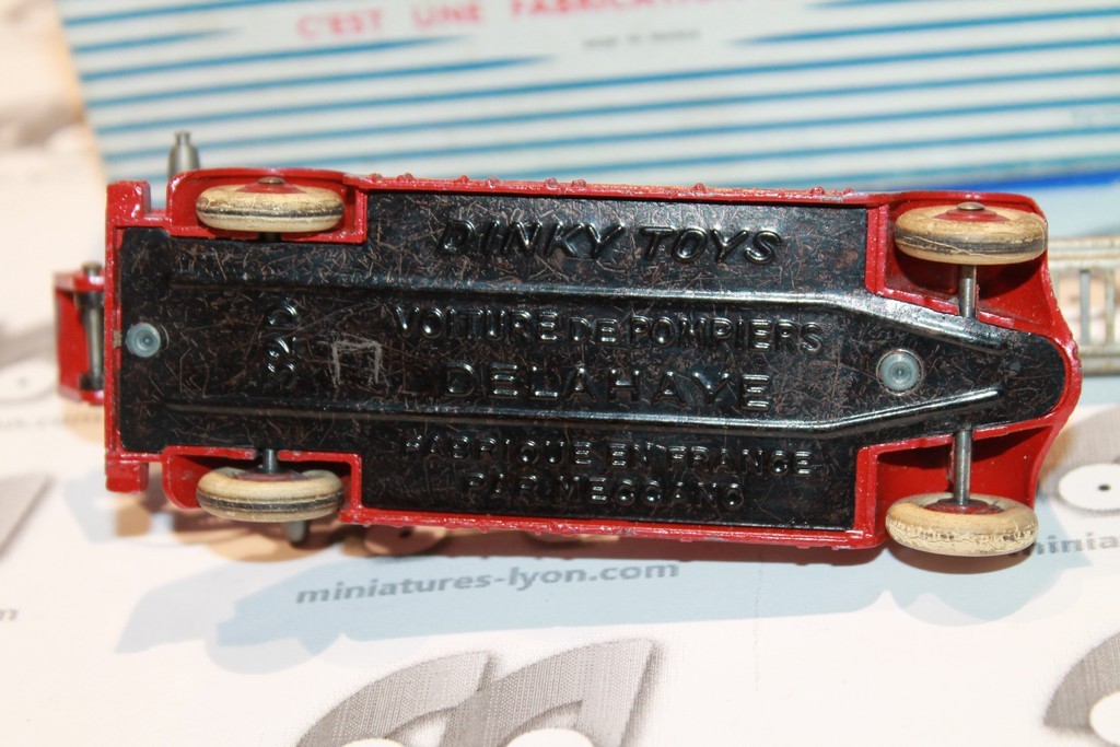 DELAHAYE AUTO-ECHELLE DE POMPIERS 1956 DINKY TOYS 1/43°