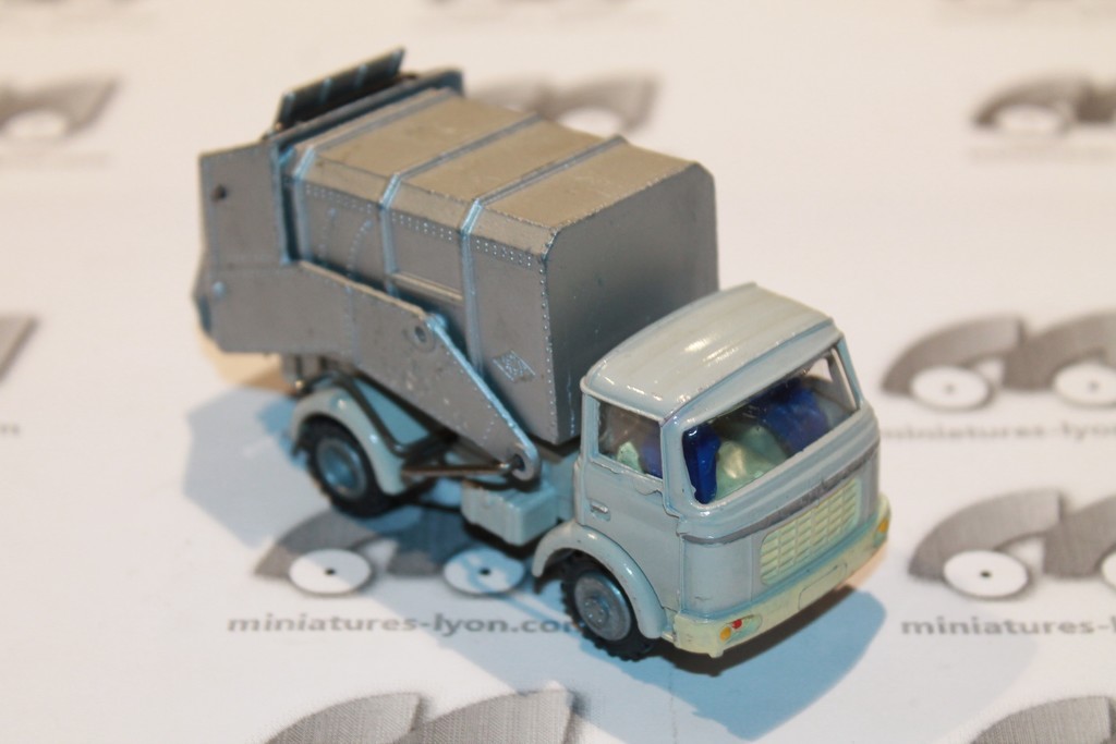 CAMION POUBELLE BERLIET GAK FRANCE JOUET 1/43°