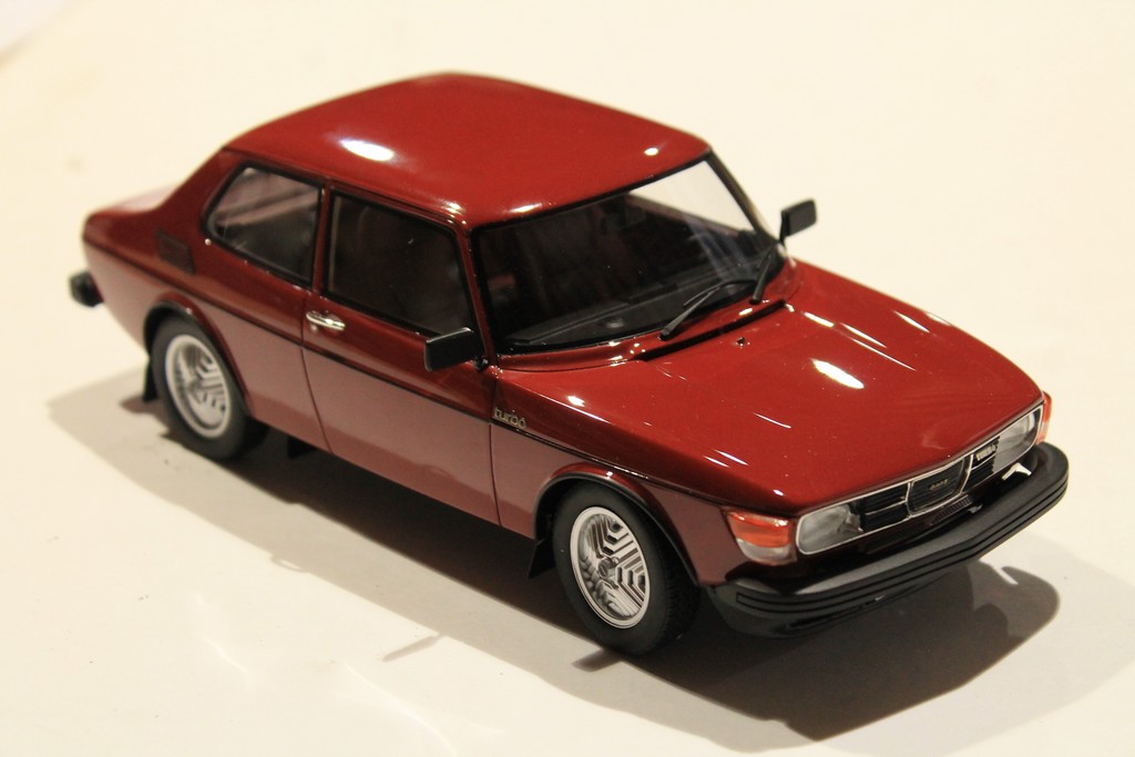 SAAB 99 TURBO ROUGE 1978 CULT SCALE MODEL 1/18°