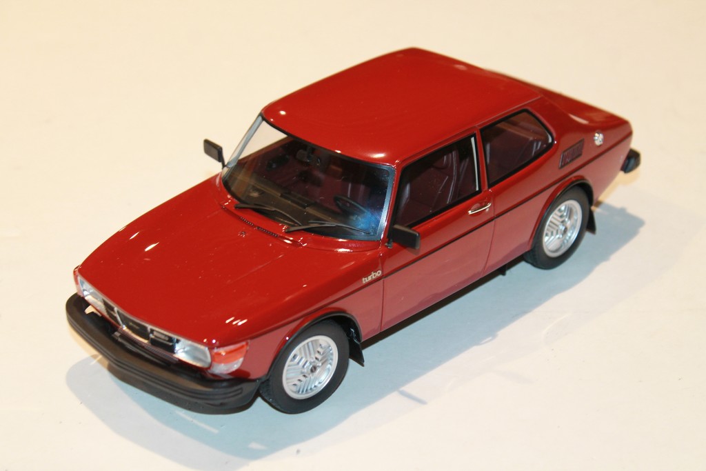 SAAB 99 TURBO ROUGE 1978 CULT SCALE MODEL 1/18°