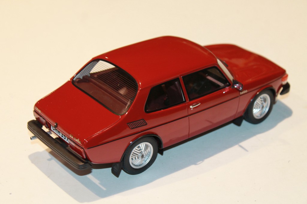 SAAB 99 TURBO ROUGE 1978 CULT SCALE MODEL 1/18°