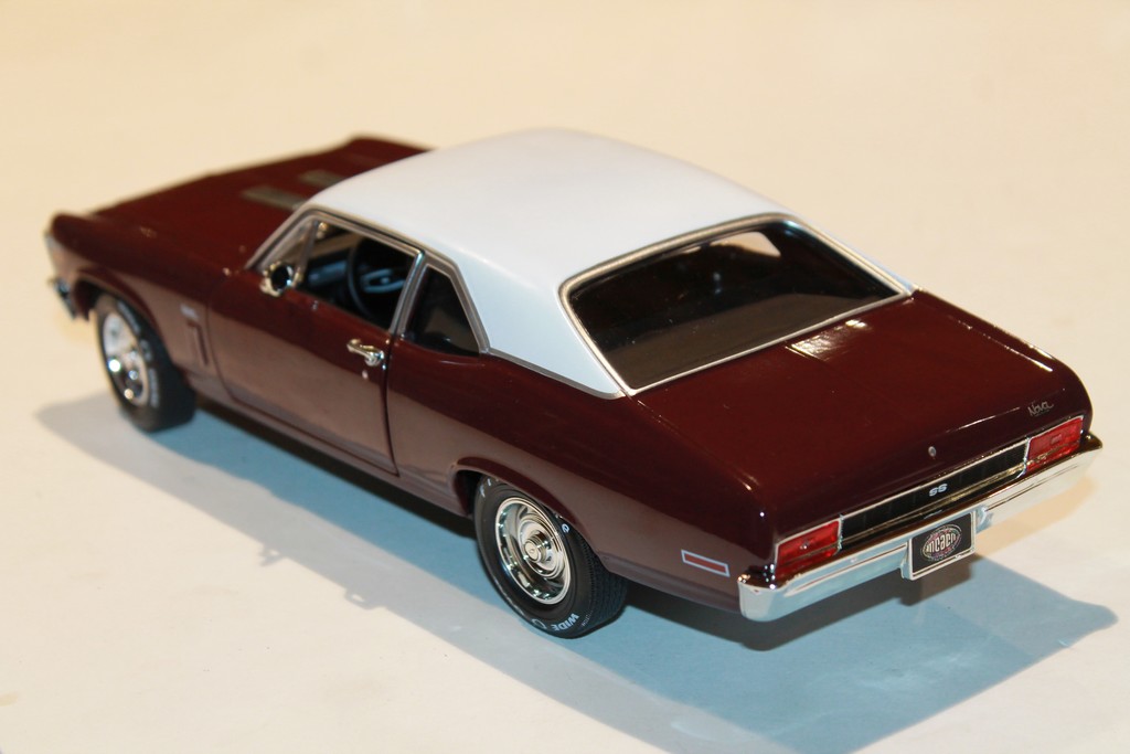 CHEVROLET NOVA SS 396 1970 AUTOWORLD 1/18°