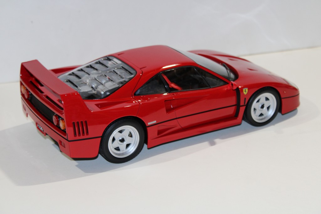 FERRARI F40 1987 RED - NOREV 1/12