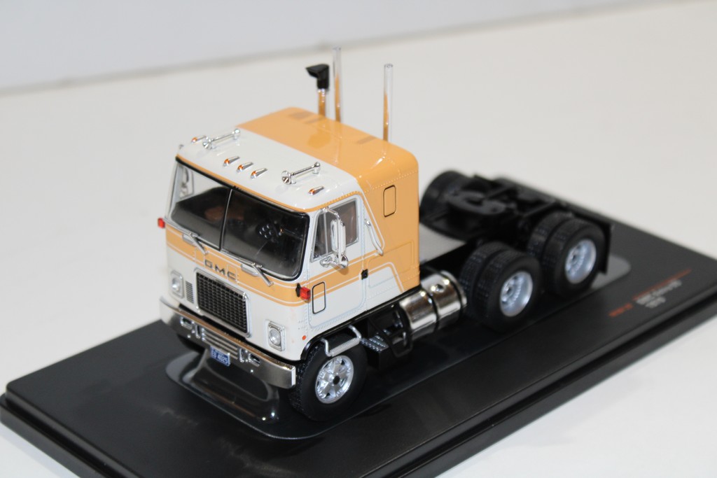 GMC ASTRO 95 1970 - IXO 1/43