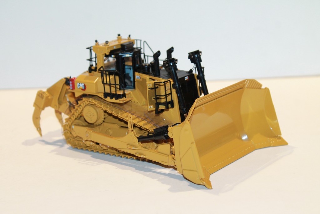 CATERPILLAR D11 DOZER - TKN DESIGN DM 1/50°