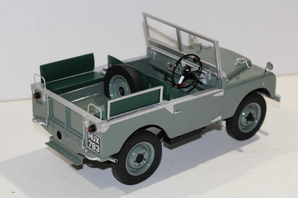 LAND ROVER 80 OFFEN - SCHUCO 1/12