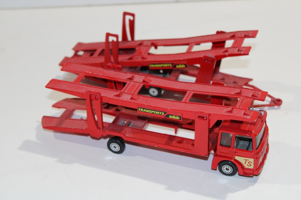 CAMION RENAULT PORTE-AUTOS SOLIDO 1/50°