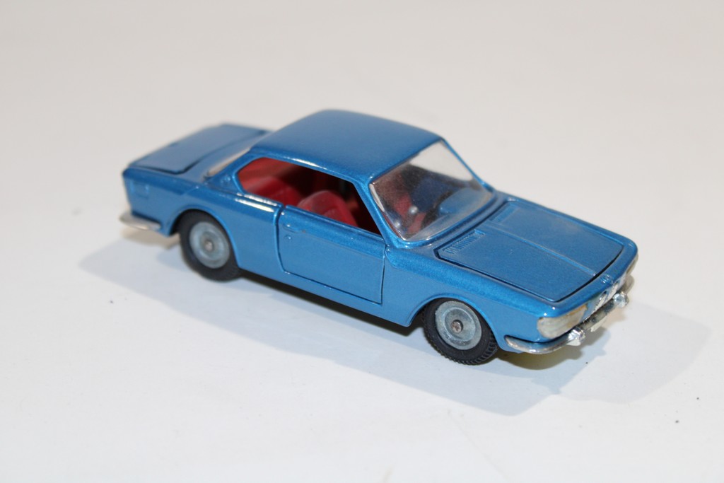 BMW 2000 BLEU MEBETOYS 1/43°