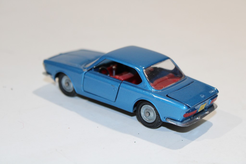 BMW 2000 BLEU MEBETOYS 1/43°