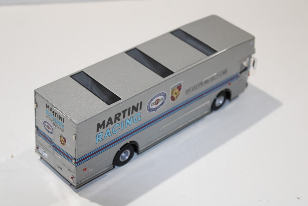 MERCEDES TRANSPORTEUR MARTINI-PORSCHE PREMIUM CLASSIXXS 1/43°