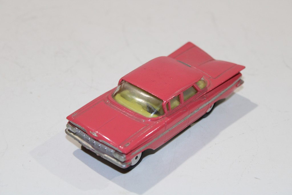 CHEVROLET IMPALA ROSE 1956 CORGI 1/43°