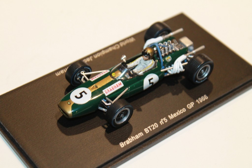 BRABHAM BT20 N°5 J.BRABHAM CHAMPION DU MONDE 1966 SPARK 1/43°