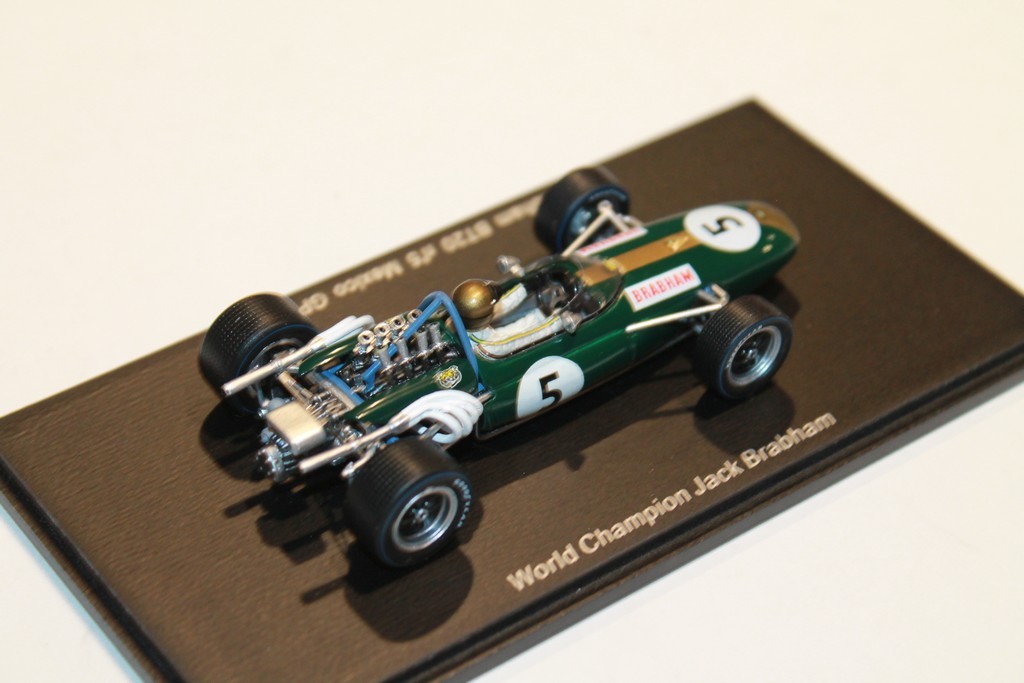 BRABHAM BT20 N°5 J.BRABHAM CHAMPION DU MONDE 1966 SPARK 1/43°