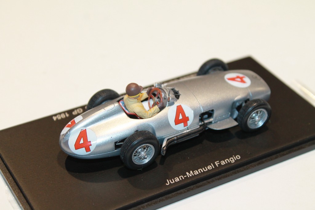 MERCEDES W196 N°4 WIN SWISS GP 1954 SPARK 1/43°