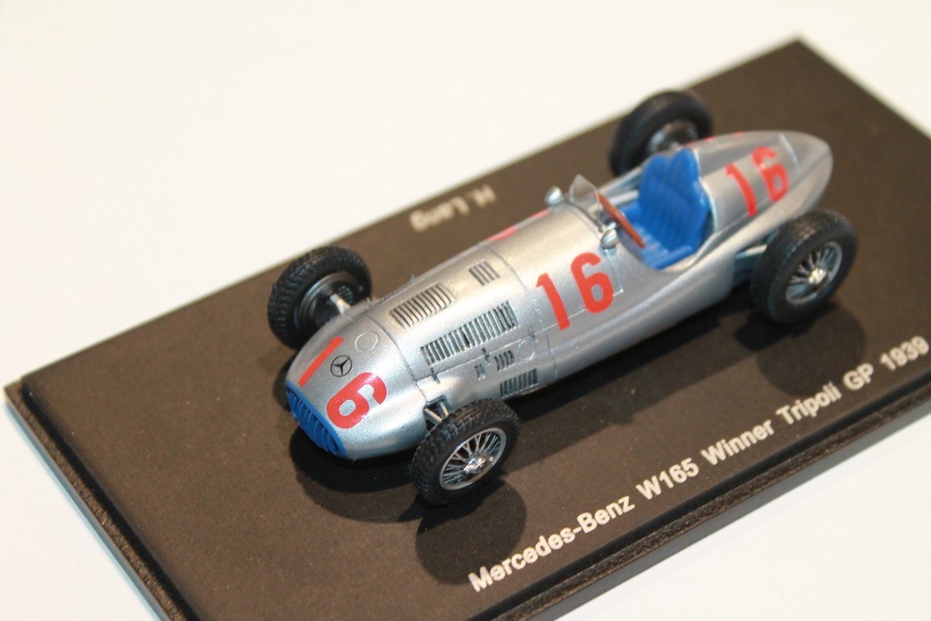 MERCEDES W165 N°18 WIN TRIPOLI GP 1939 SPARK 1/43°