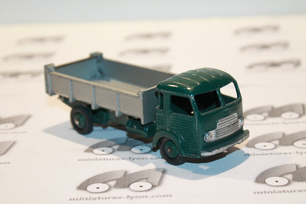 SIMCA CARGO VERT ET GRIS DINKY TOYS 1/43°