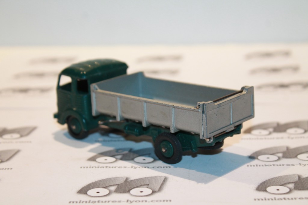 SIMCA CARGO VERT ET GRIS DINKY TOYS 1/43°