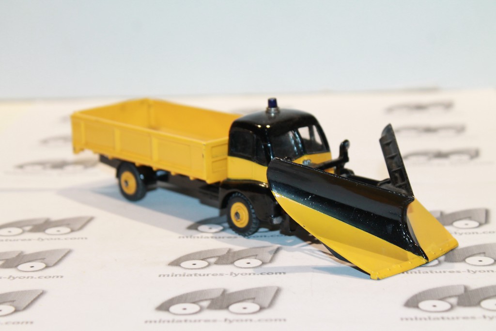 GUY WARRIOR SNOW PLOUGH DINKY TOYS 1/43°