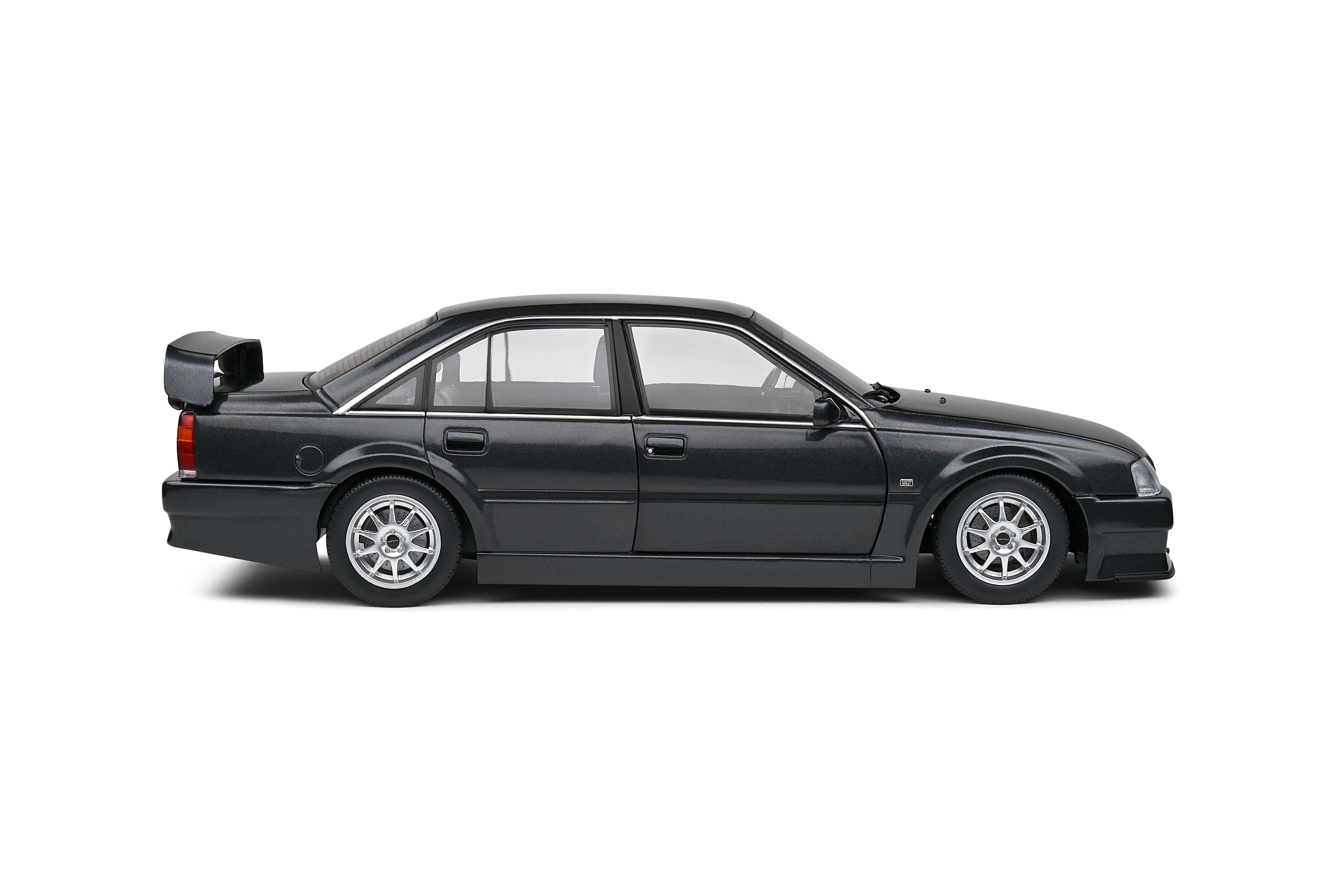 SOLIDO 1/18 - OPEL Omega 500 - 1990