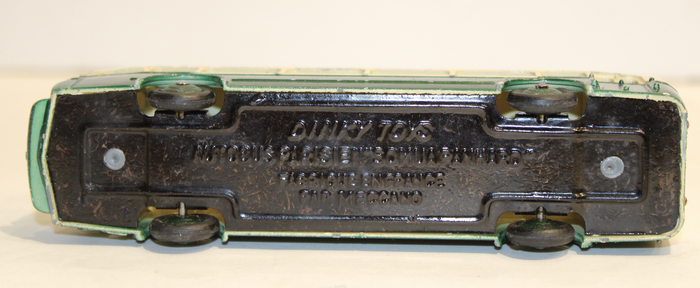 PANHARD BUS PARISIEN DINKY TOYS 1/50