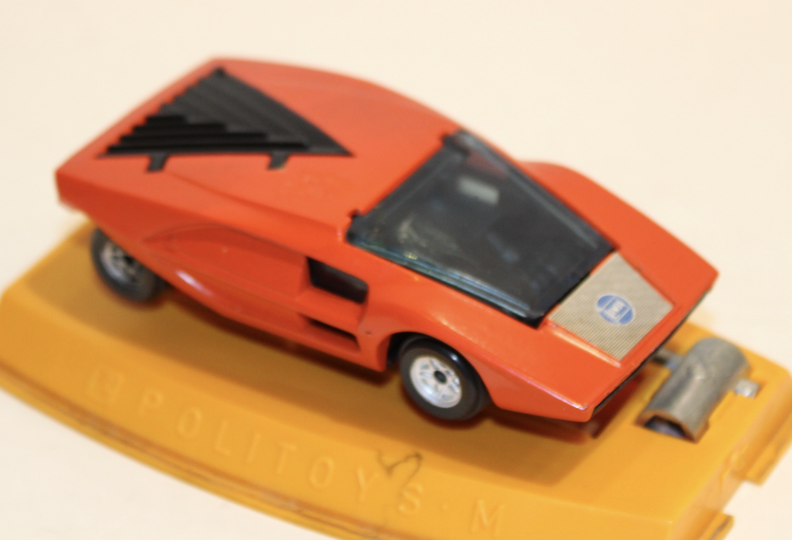 LANCA STRATOS SALON POLITOYS 1/43