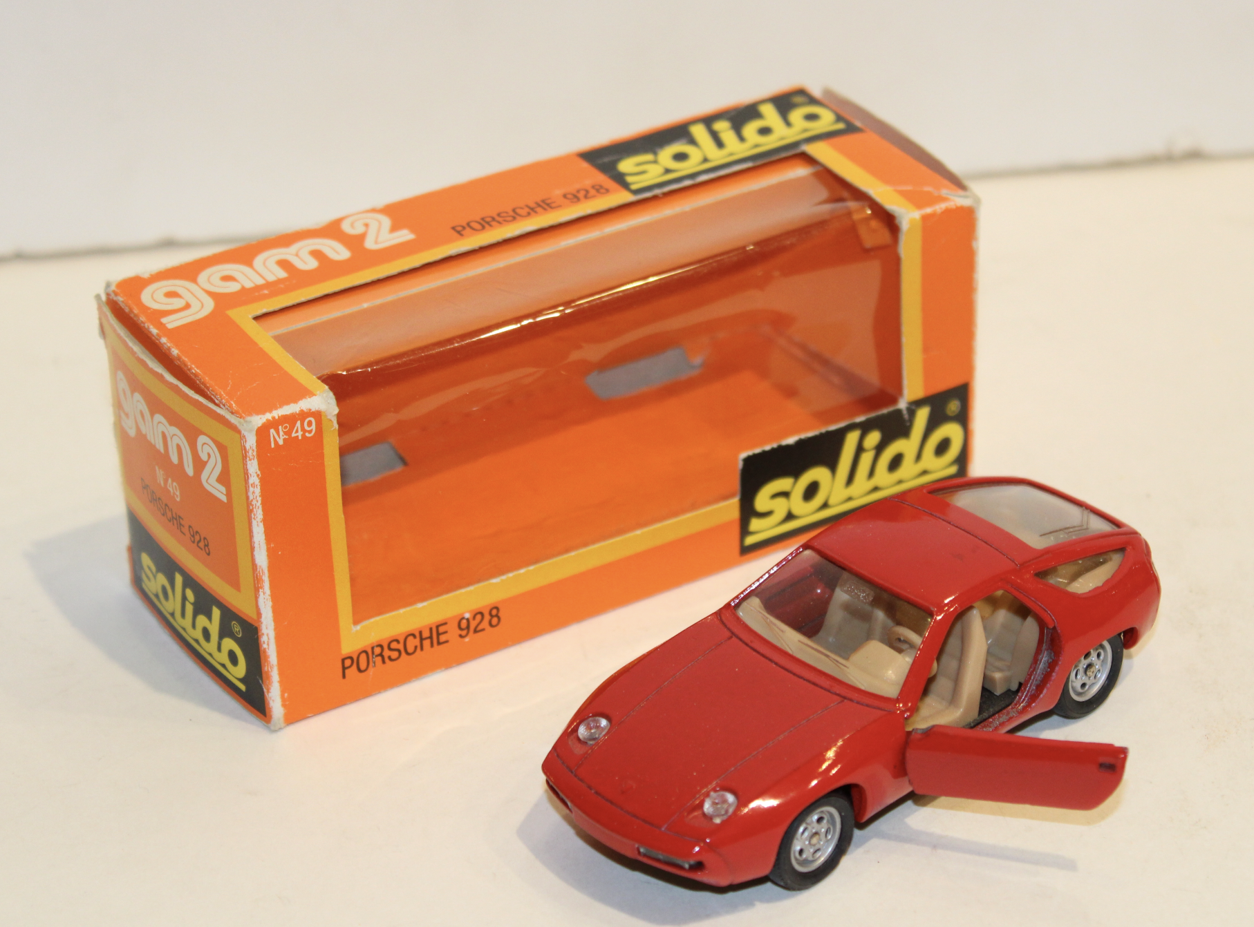 PORSCHE 928 SOLIDO 1/43