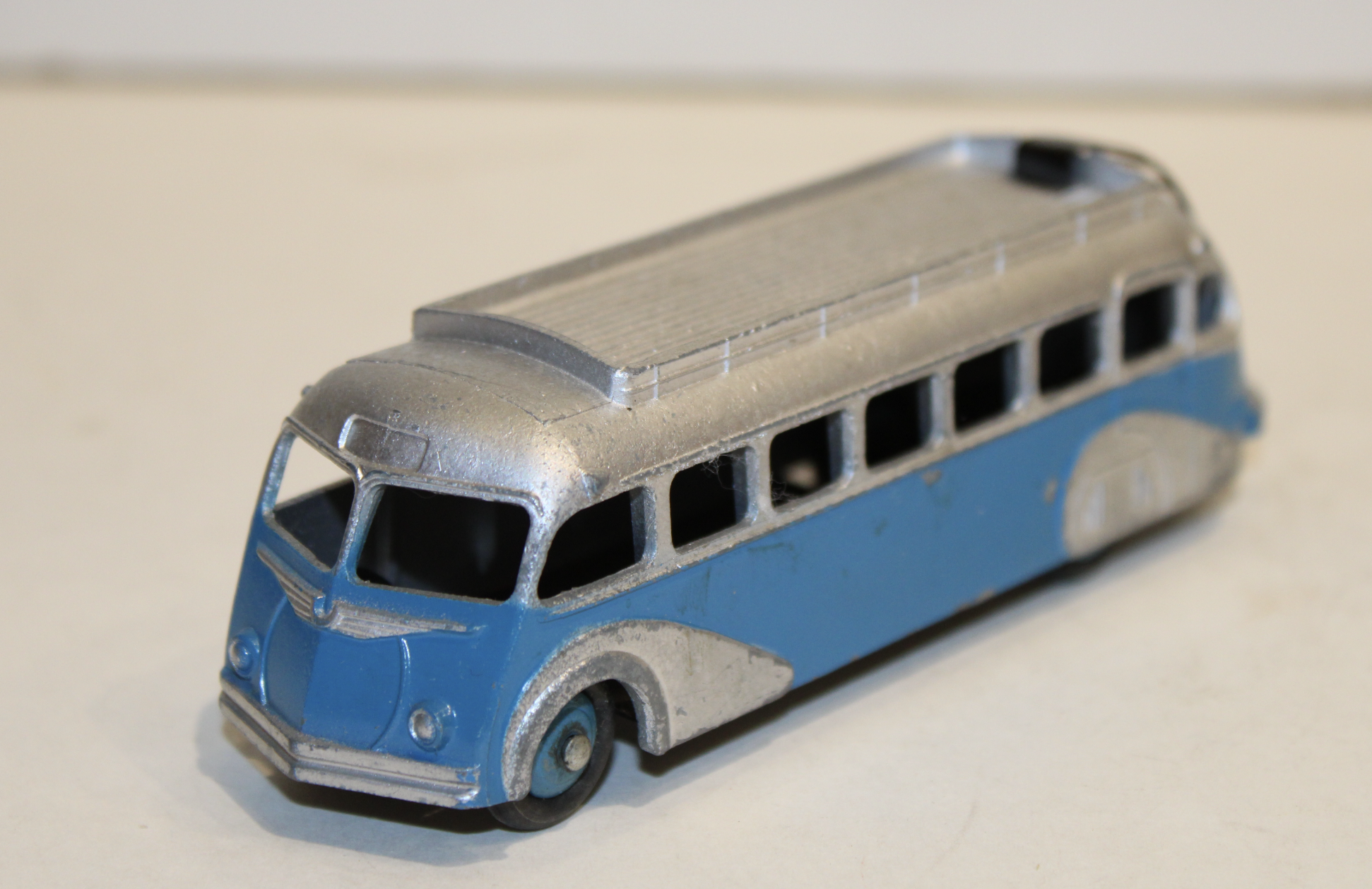 AUTOCAR ISOBLOC DINKY TOYS 1/43