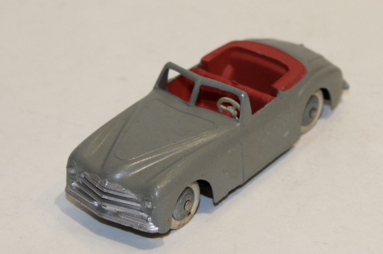 SIMCA 8 SPORT DINKY TOYS 1/43