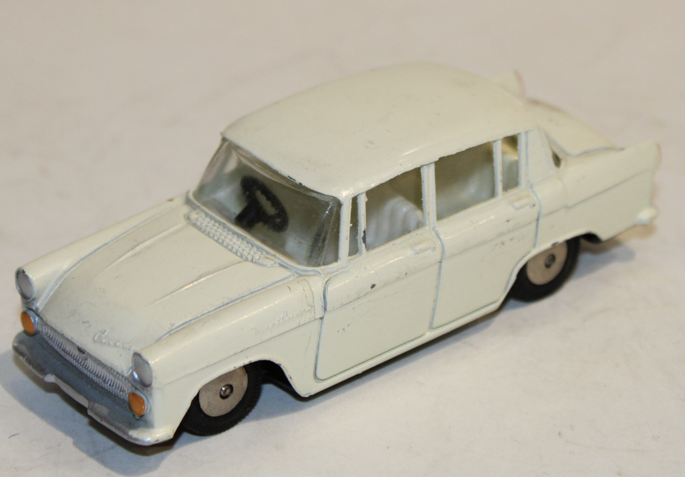 MODEL PET TOYOPET CORONA ASAHI TOYS 1/43