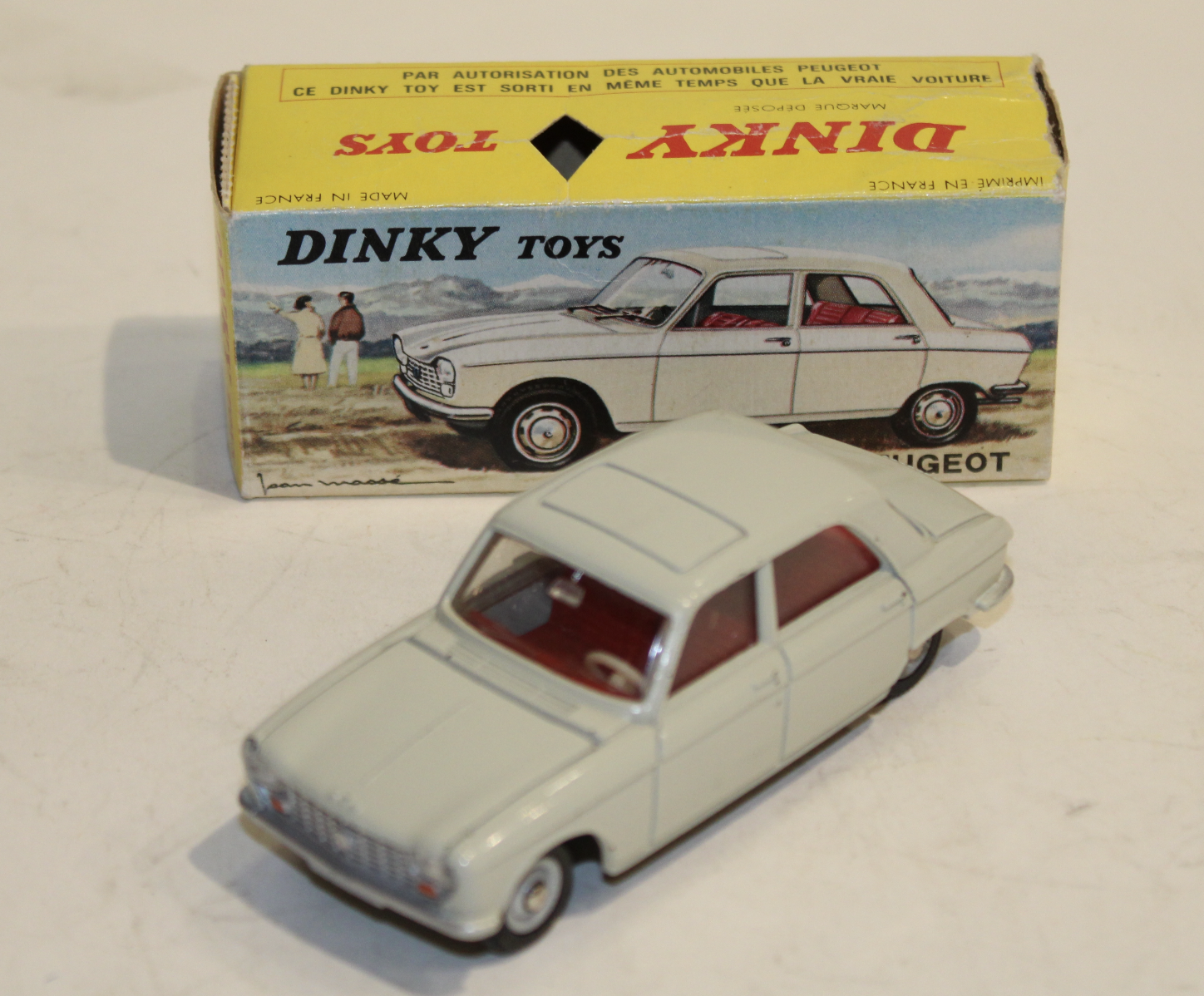 PEUGEOT 204 DINKY TOYS 1/43