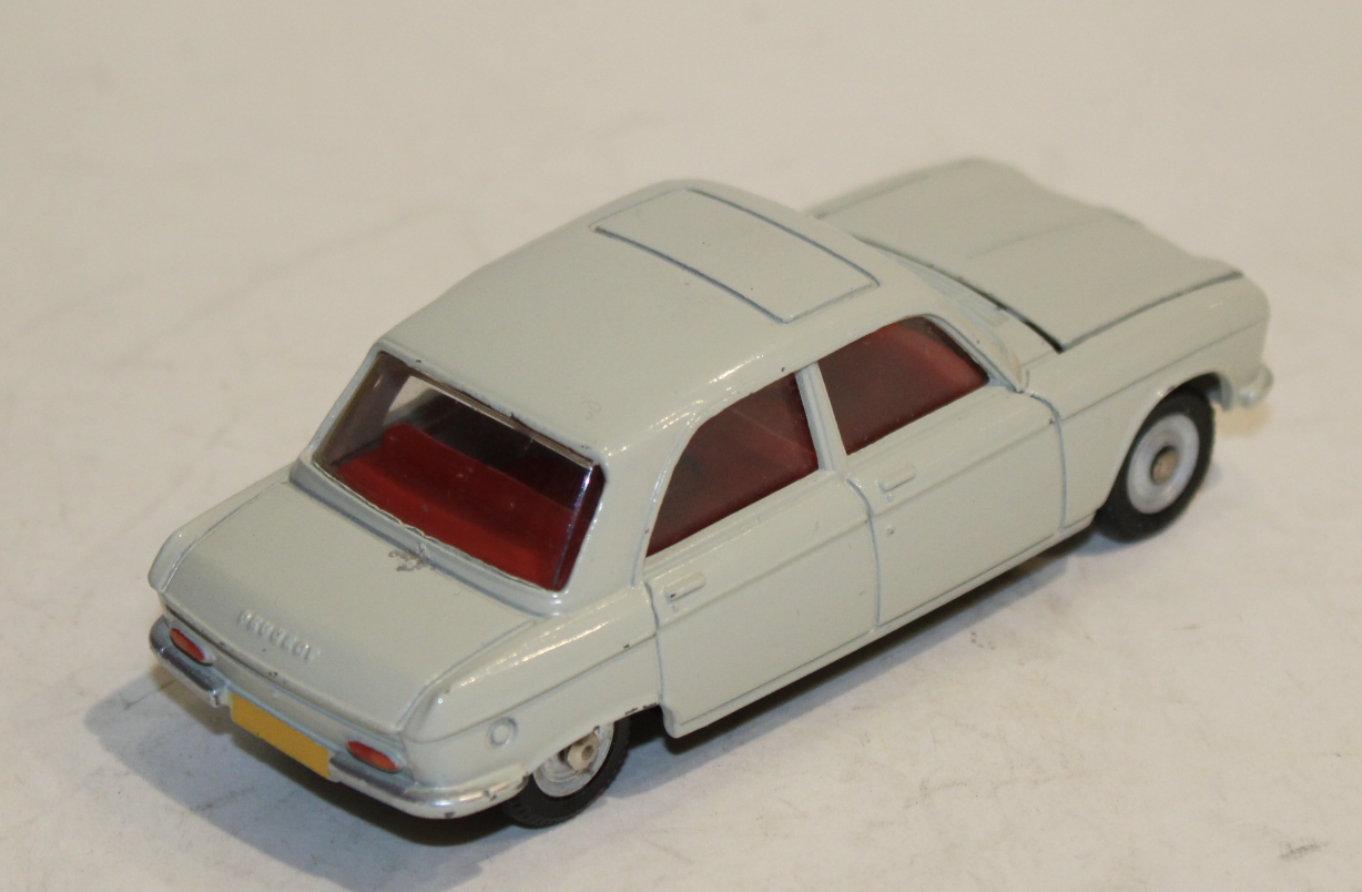 PEUGEOT 204 DINKY TOYS 1/43