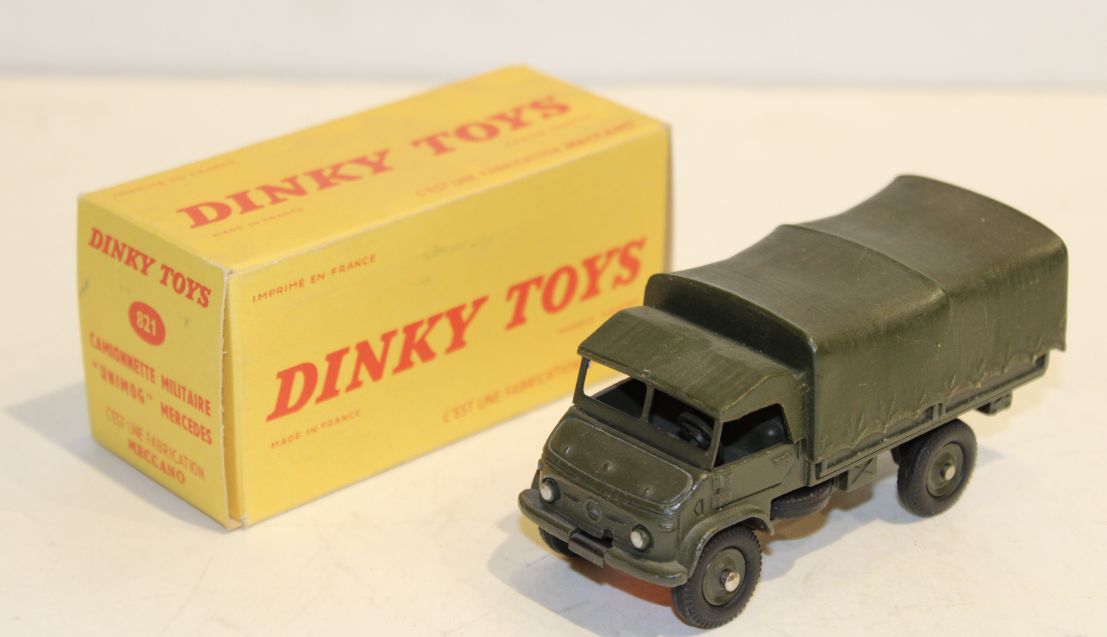 UNIMOG MERCEDES CAMION MILITAIRE DINKY TOYS 1/43