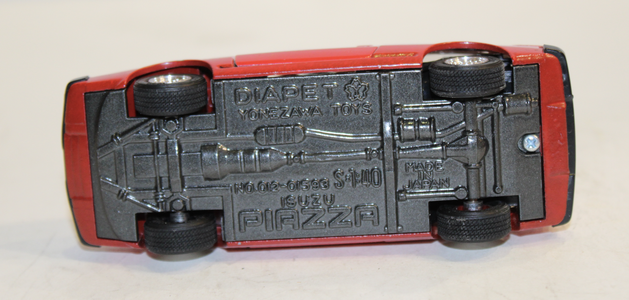 ISUZU PIAZZA DIAPET 1/43