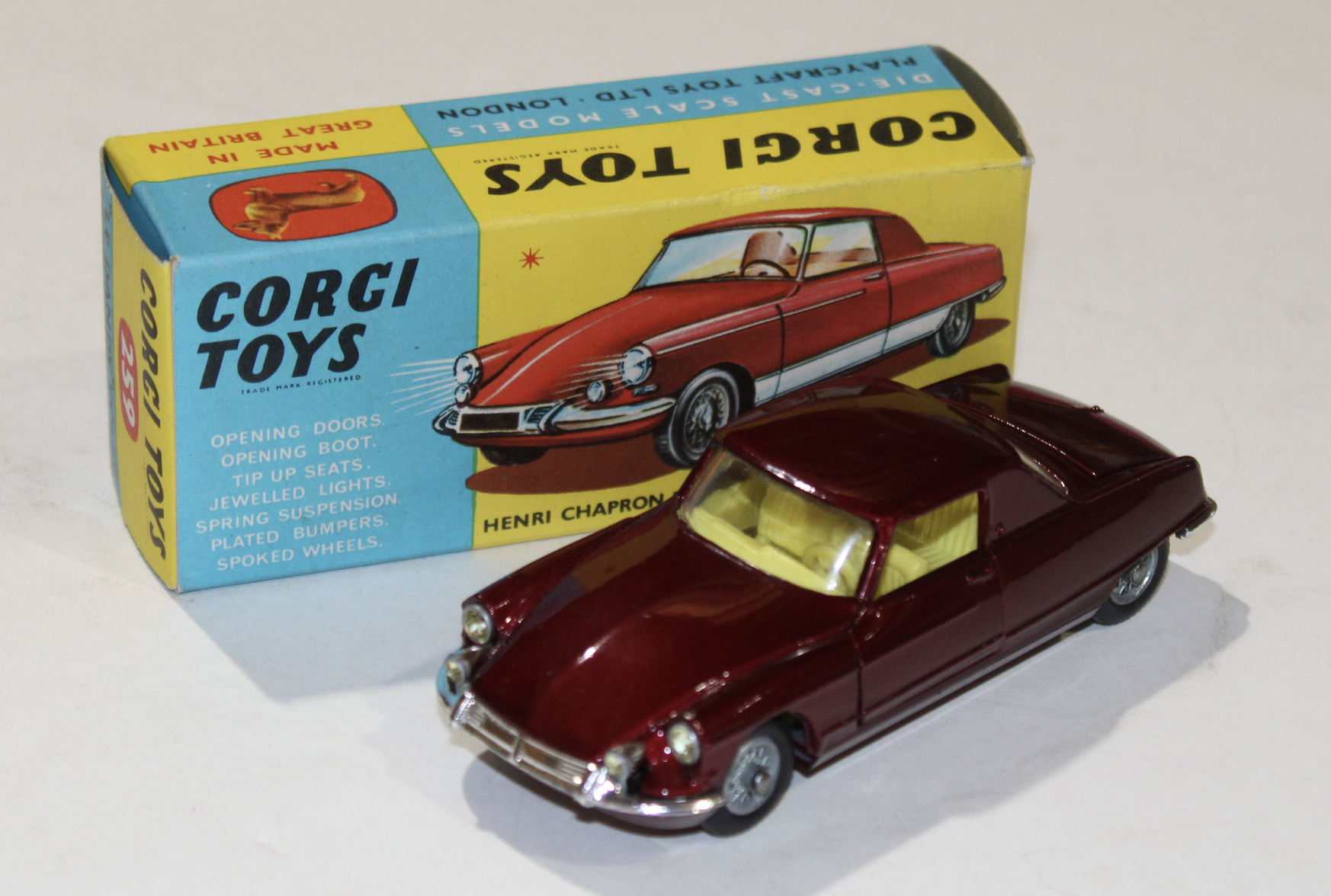 CITROEN DS COUPE "LE DANDY" ROUGE 1965 CORGI 1/43°