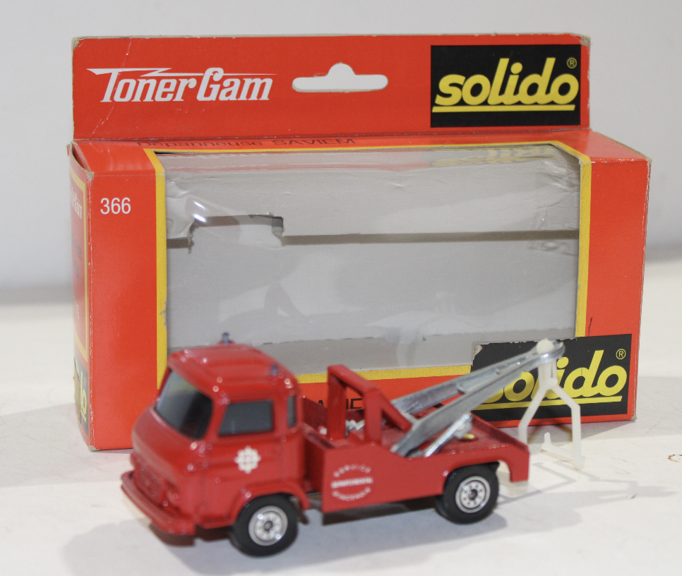 DEPANNEUSE SAVIEM POMPIER SOLIDO 1/43