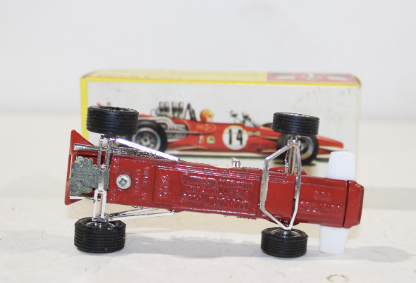 SURTEES TS 5 DINKY TOYS 1/43