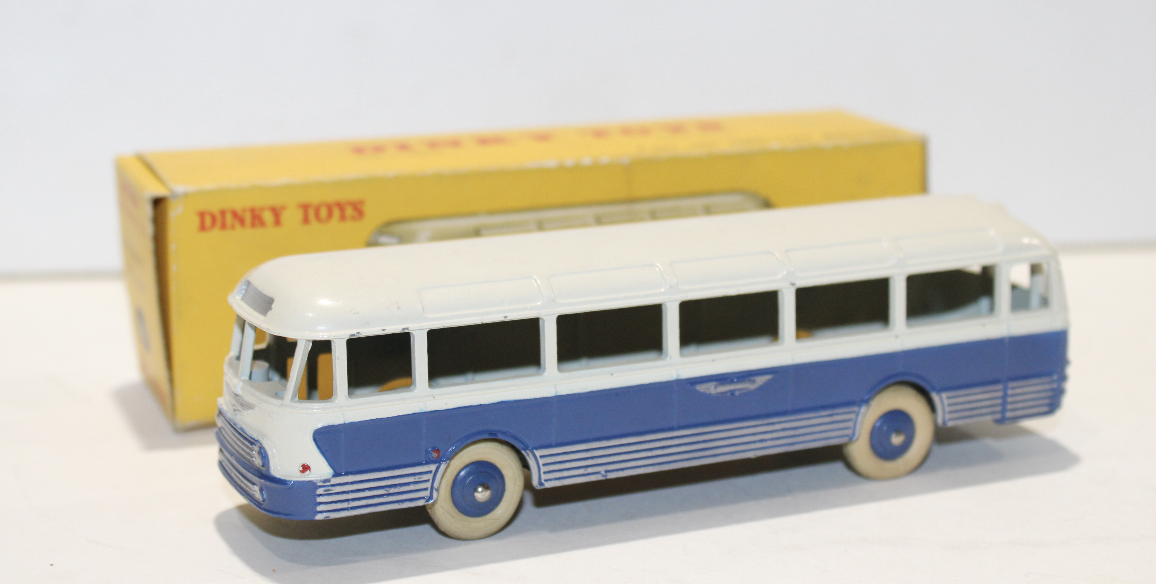 AUTOCAR CHAUSSON DINKY TOYS 1/43
