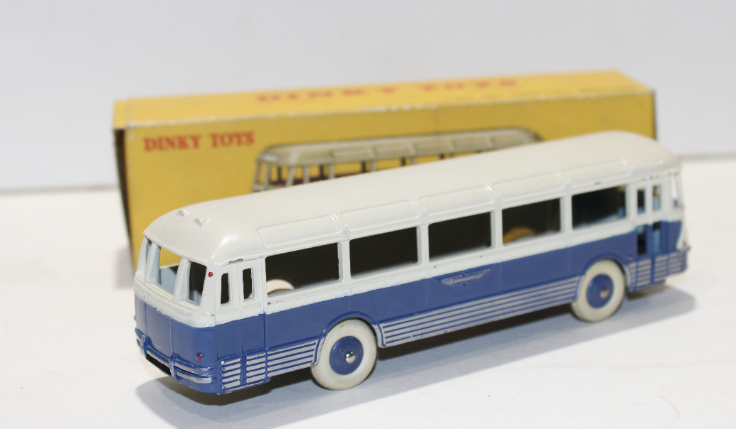 AUTOCAR CHAUSSON DINKY TOYS 1/43