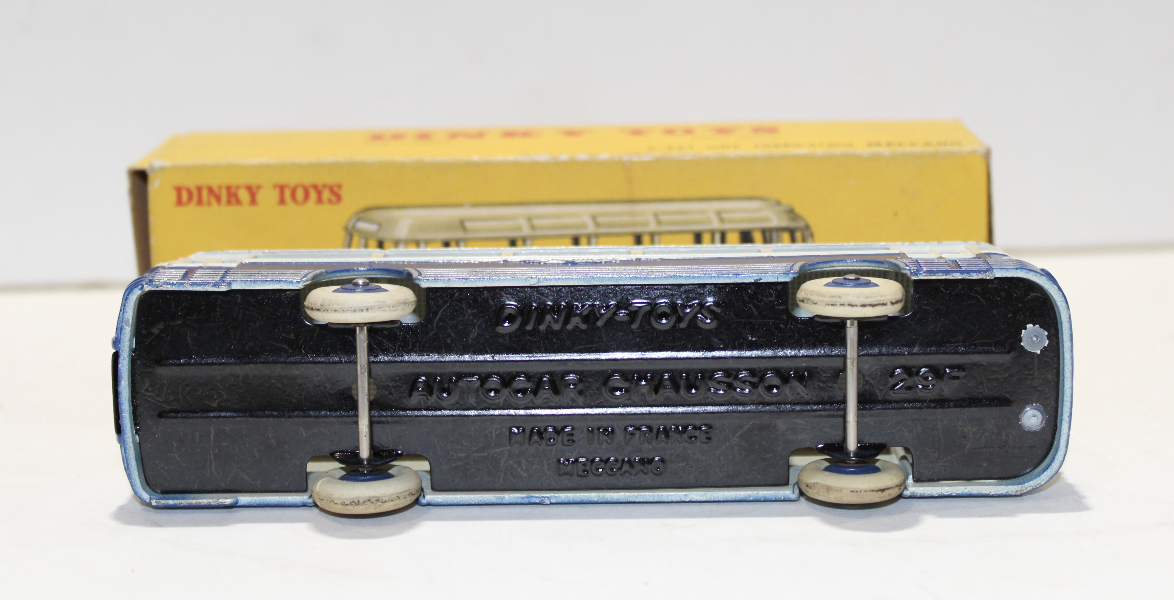 AUTOCAR CHAUSSON DINKY TOYS 1/43