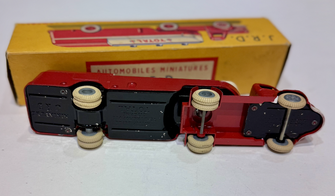 CAMION CITERNE TOTAL BERLIET JRD 1/43