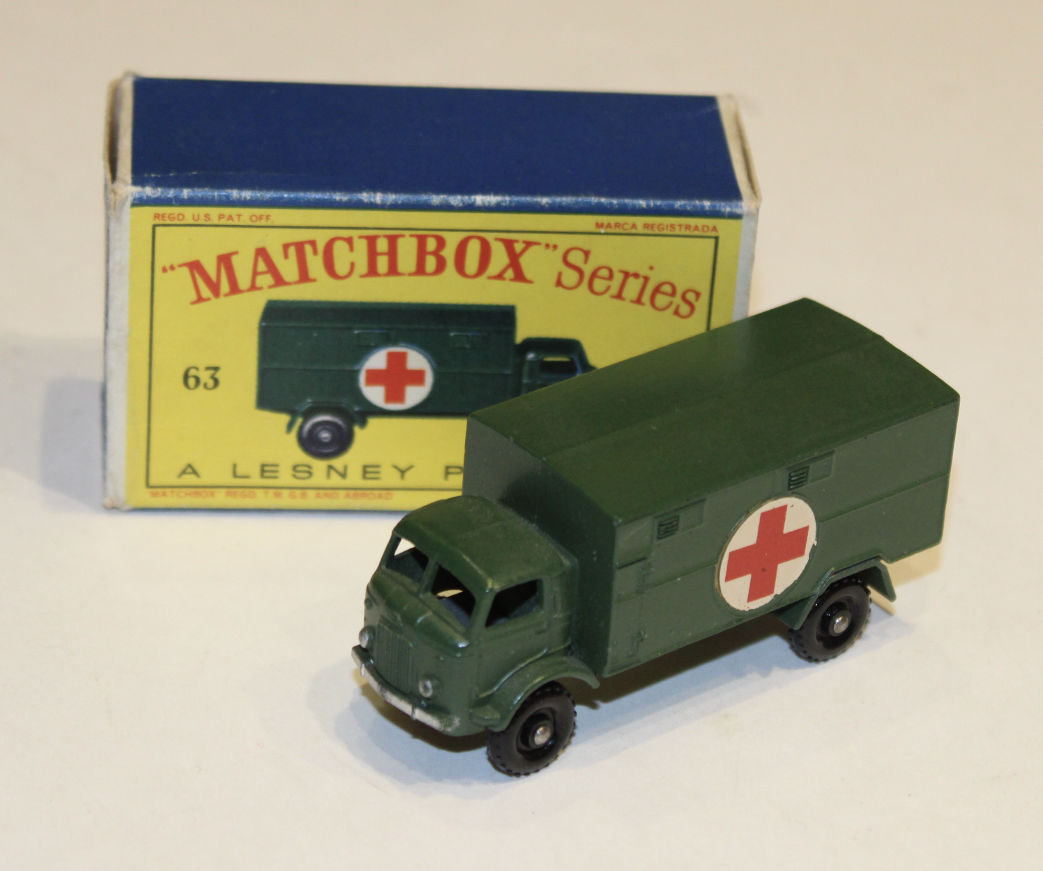 FORD 3 TON AMBULANCE MILITAIRE MATCHBOX 1/64