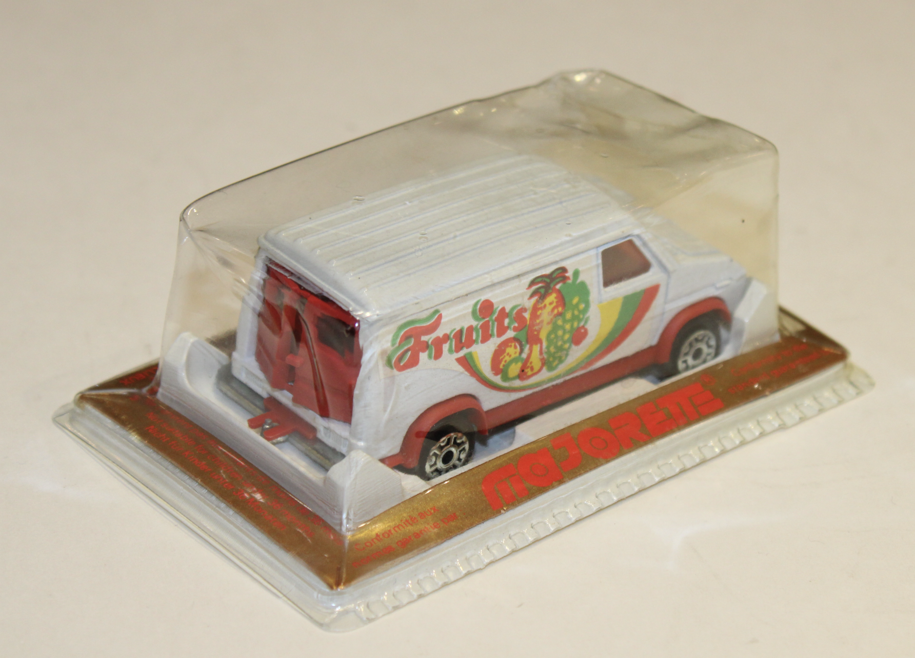 FOURGON PUB MAJORETTE 1/64