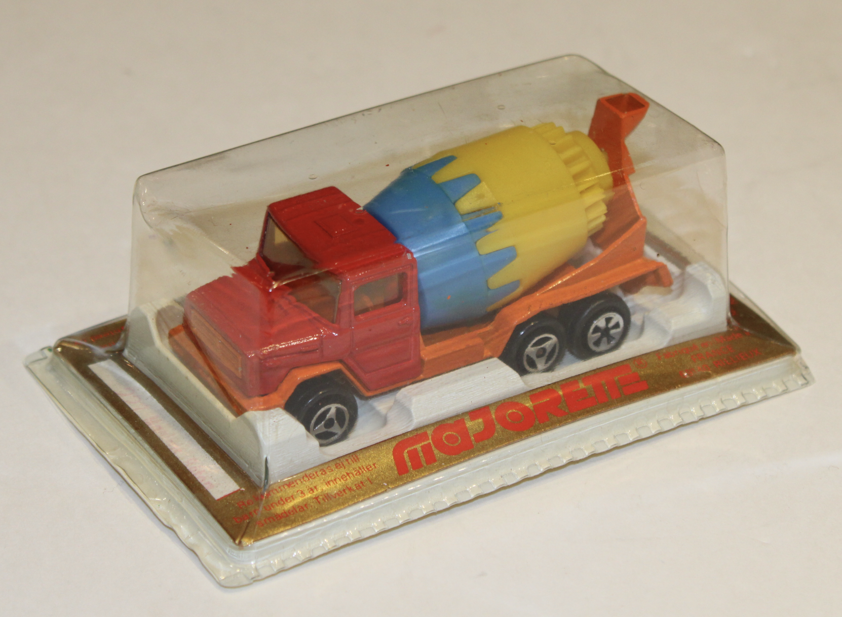 CAMION MAGIRUS BETON 1/64 MAJORETTE