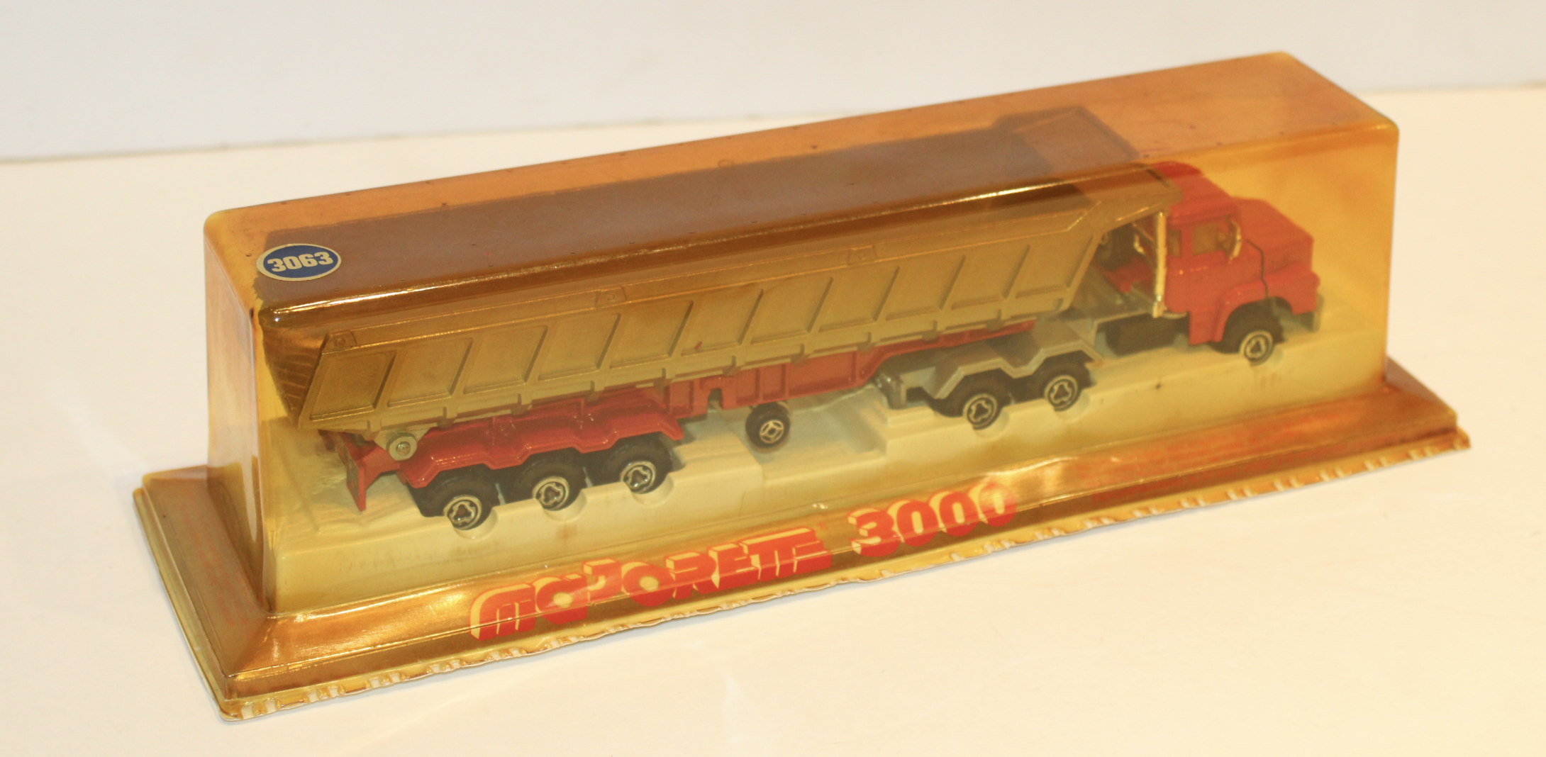 CAMION SCANIA 140 ROUGE REMOLUE BENNE 1/55 MAJORETTE