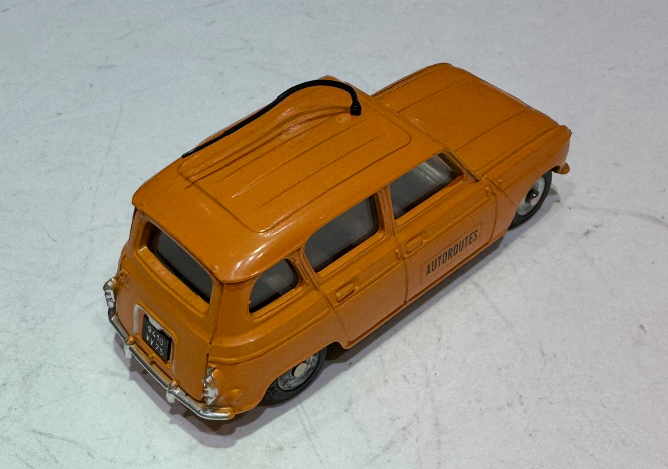 RENAULT 4L AUTOROUTES ORANGE 1/43 DINKY TOYS