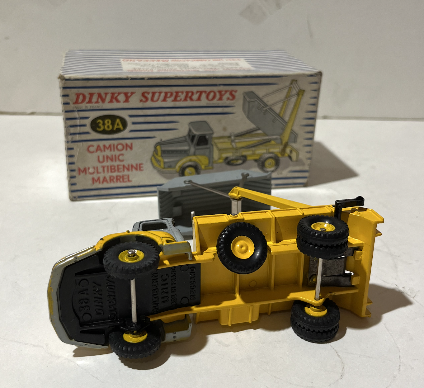 MULTIBENNE UNIC 1/43 DINKY TOYS