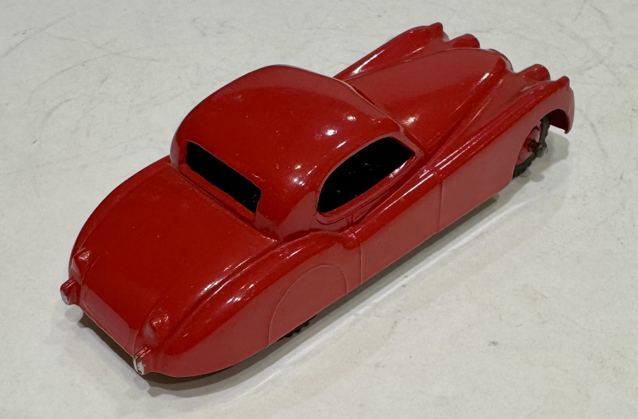 JAGUAR DINKY TOYS 1/43